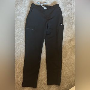 Black figs kade cargo pants